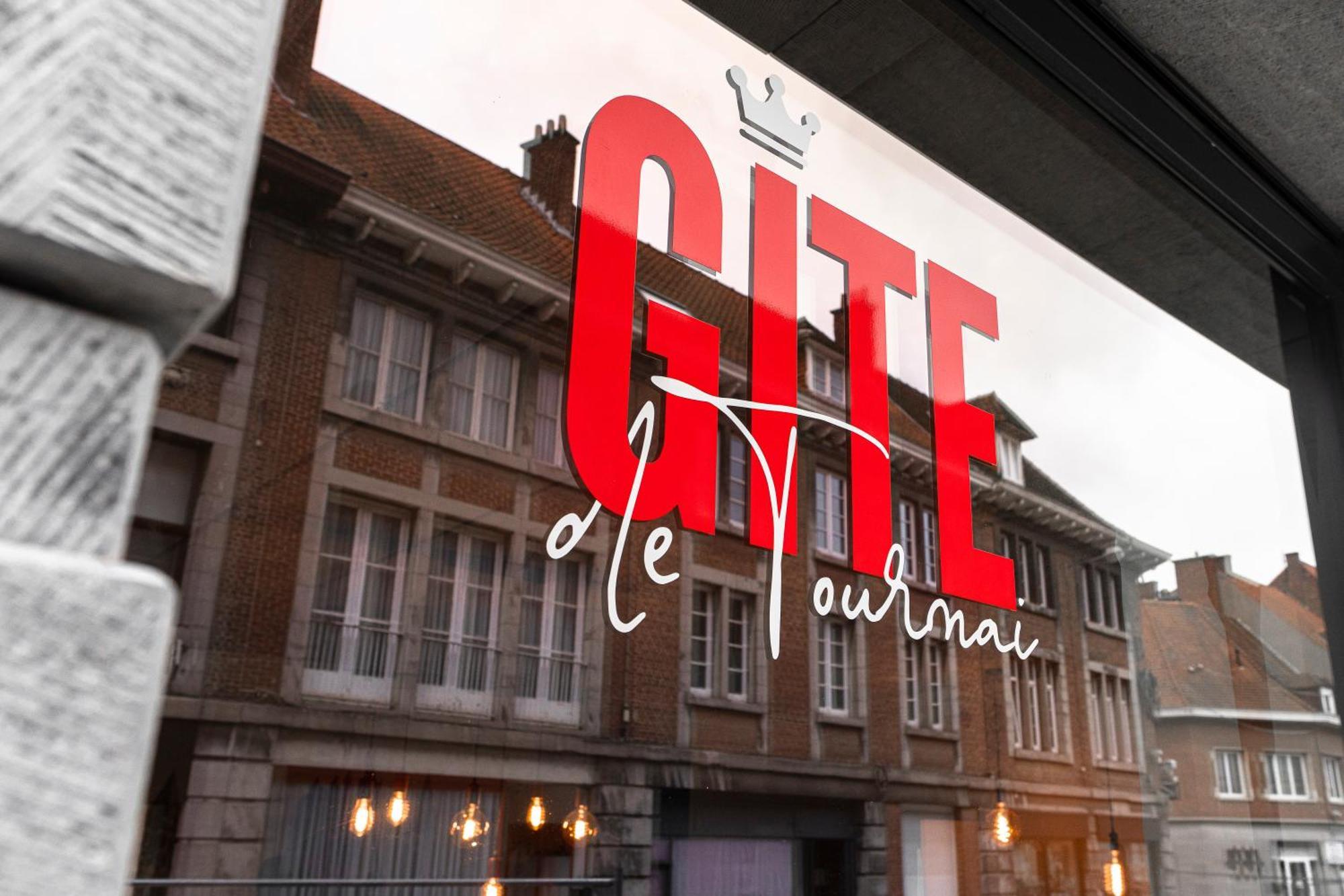 Gite De Tournai - Les Beaux-Arts Екстер'єр фото