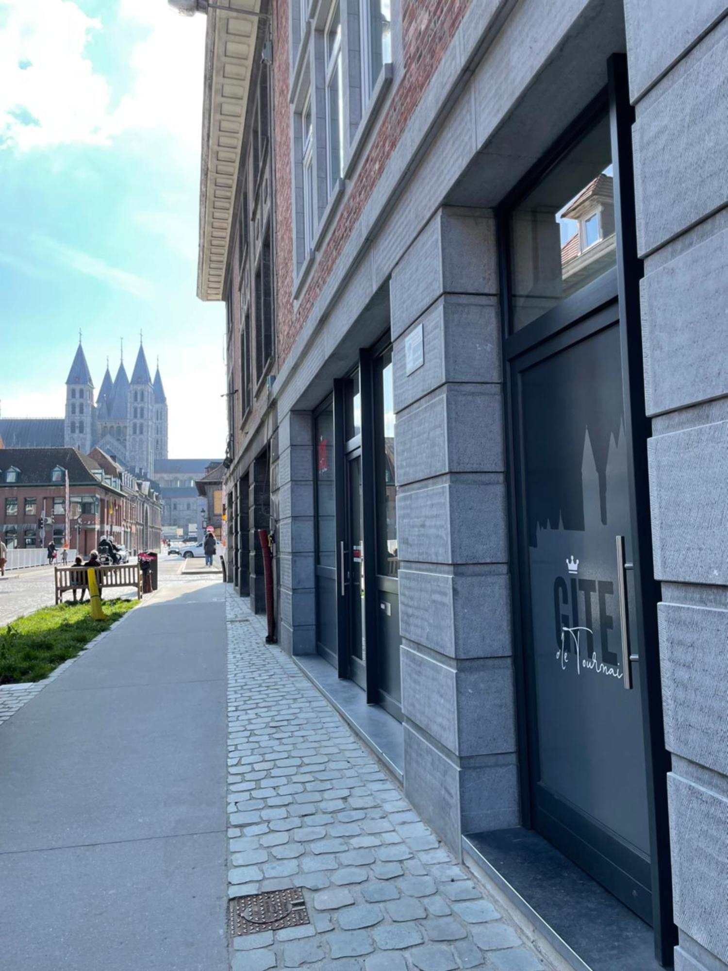 Gite De Tournai - Les Beaux-Arts Екстер'єр фото